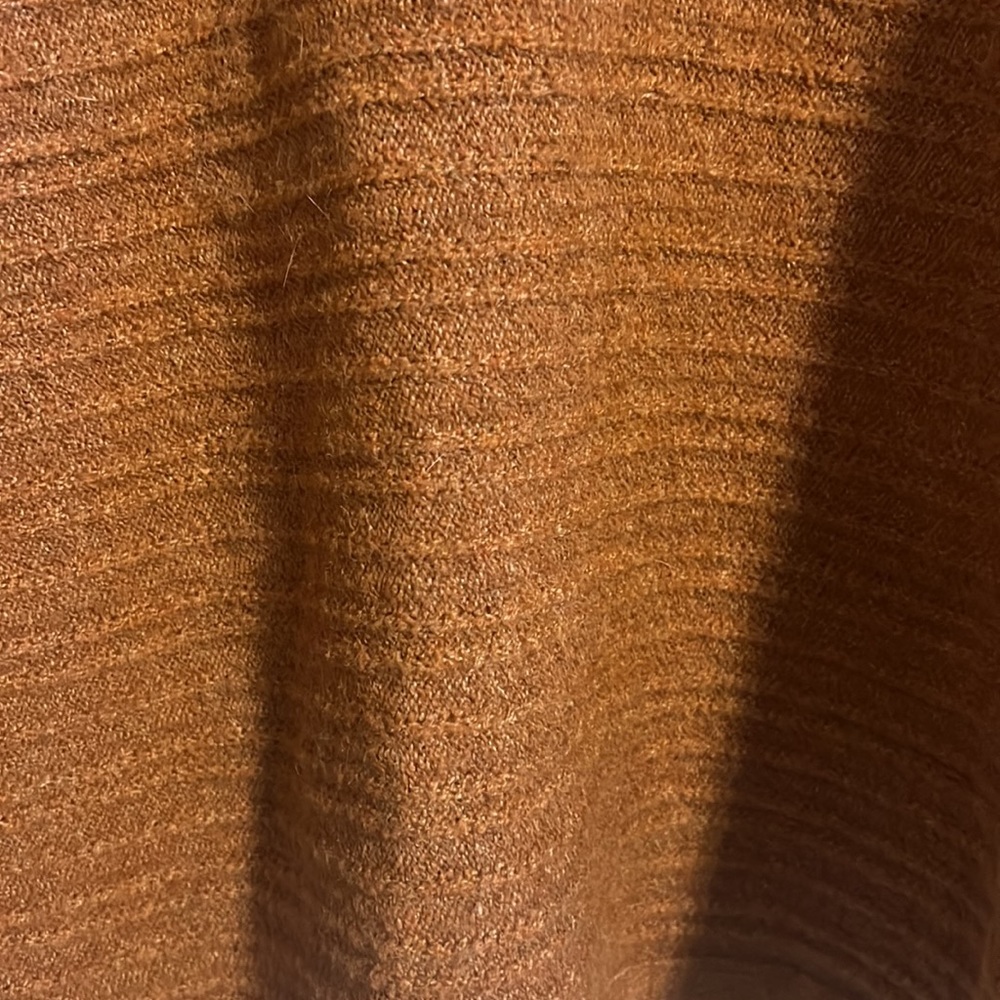 Sweater - Picture 2 of 5